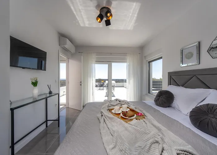 Loto Zadarvillas וילה פוסדריה