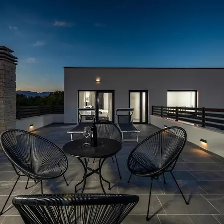 Loto Zadarvillas * Posedarje
