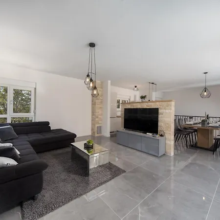 Loto Zadarvillas Βίλα Posedarje