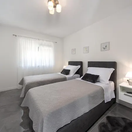 Loto Zadarvillas * Posedarje