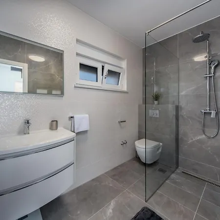 Loto Zadarvillas Вилла